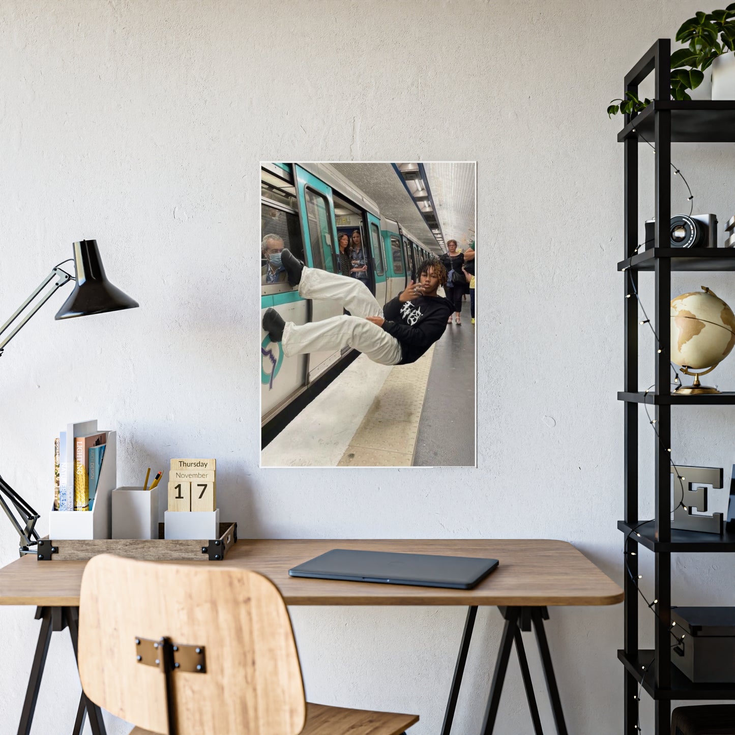 MR SIDEWAYS VR TRIM POSTER